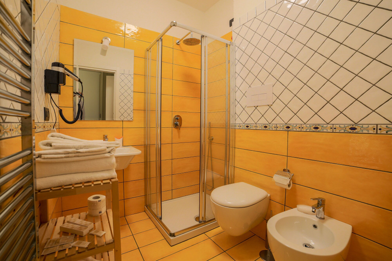 Bathroom 5, Villa al Rifugio, Salerno