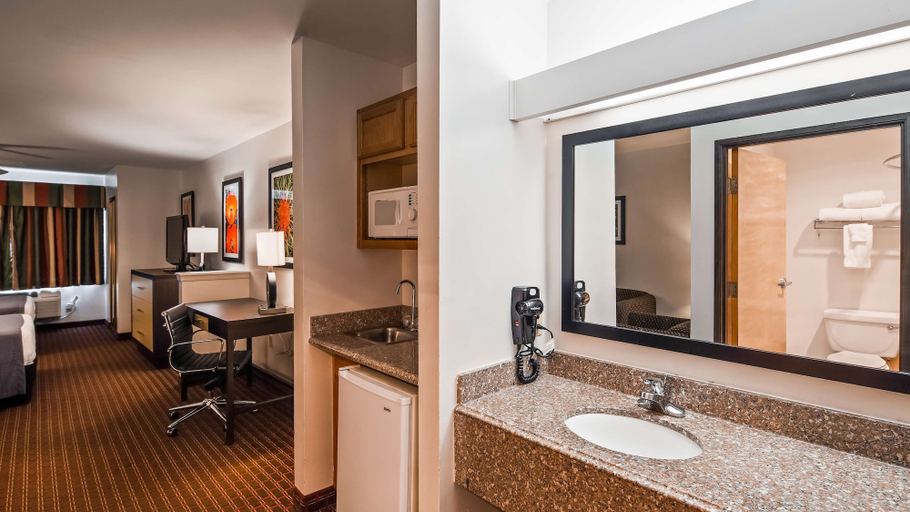 Bathroom 4, Best Western Inn & Suites, Coryell