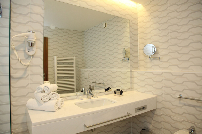 Bathroom 4, Hotel Terme, Brežice