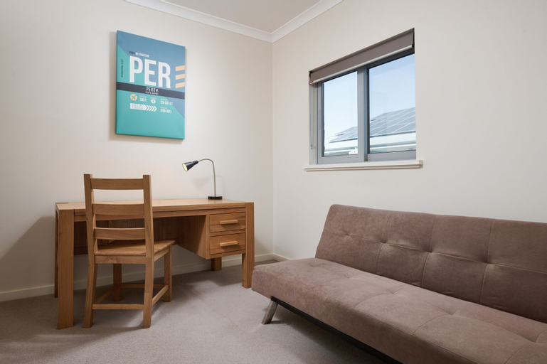 Bedroom 2, Airport Apartments by Aurum, Belmont