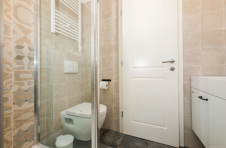 Bathroom 3, Aldo Apartments Center, Zadar