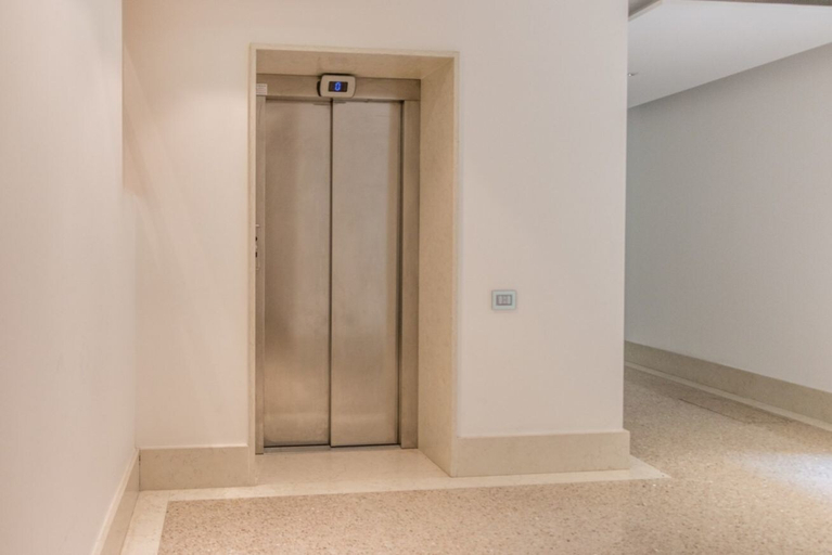 Property amenity, Carmini Canal View and Balcony with Lift, Venezia