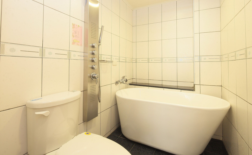 Bathroom 3, Happiness Yes Hostel Ⅱ, Yilan