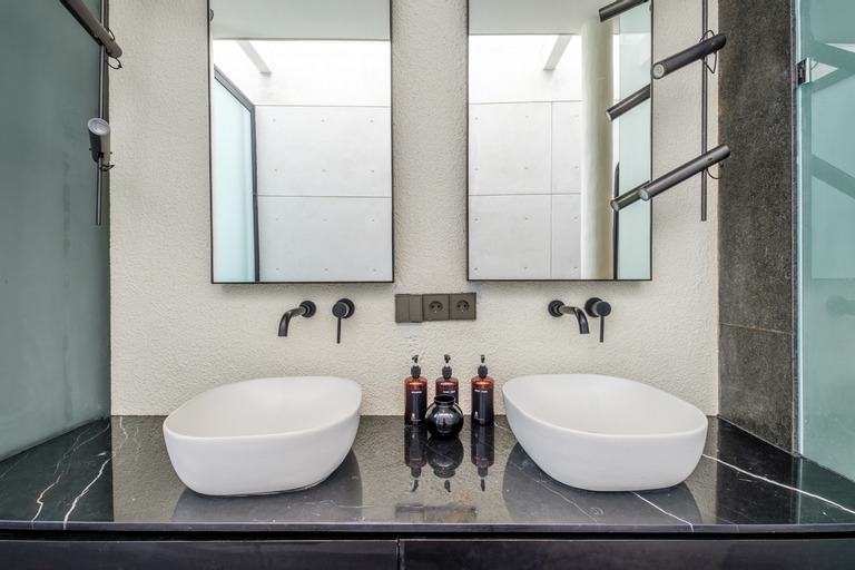 Bathroom 9