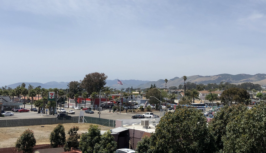Others 5, Pacific Inn, San Luis Obispo