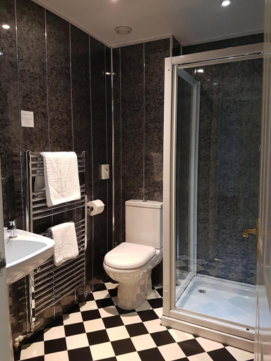 Bathroom 3, Wanslea Guest House, Cumbria