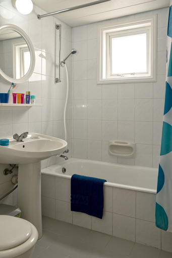 Bathroom 4, Sunny Hill Hotel Apartments