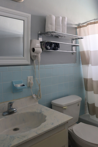 Bathroom 4, Ocean Mile Hotel, Broward