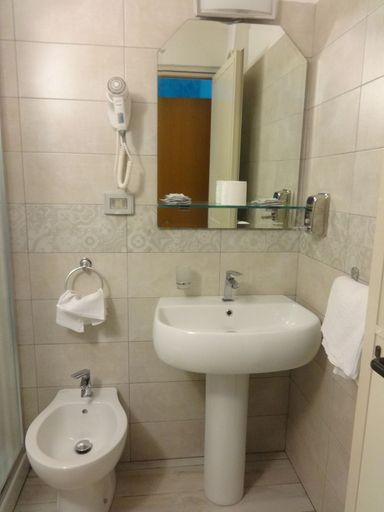 Bathroom 4, Hotel Centrale Europa, Catania