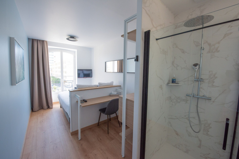 Bathroom 4, Hotel Restaurant La Villa Arena, Bouches-du-Rhône