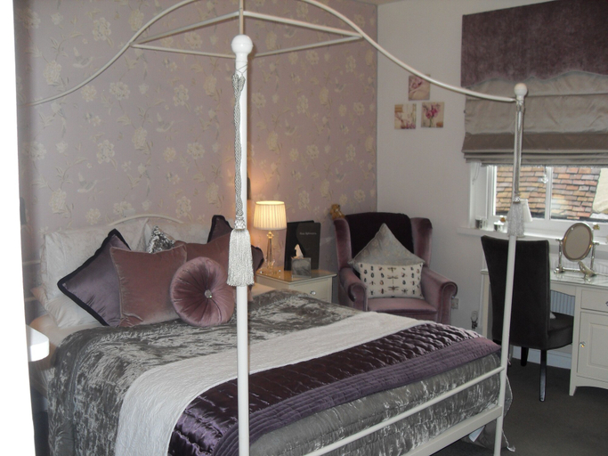 Bedroom 3, Jessop House, Gloucestershire