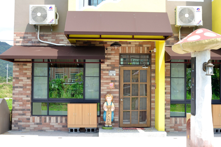Exterior & Views, Mushroom Castle Guesthouse, Taitung
