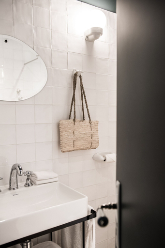 Bathroom 4, La Maison Volver, Bouches-du-Rhône