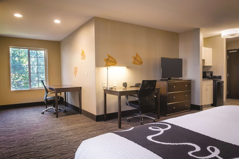 Bedroom 3, La Quinta Inn & Suites by Wyndham Eugene, Lane