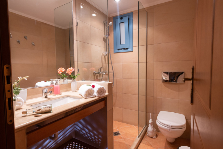 Bathroom 5, Porto Sisi Hotel Apartments, Crete