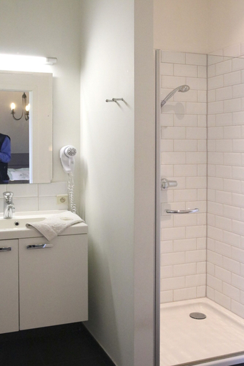 Bathroom, t Welthof, Limburg