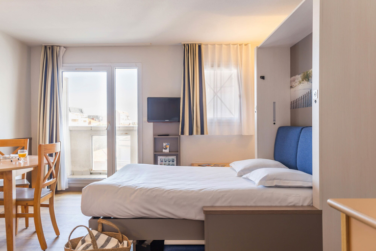Bedroom 4, Pierre & Vacances Résidence La Baie des Sables, Vendée