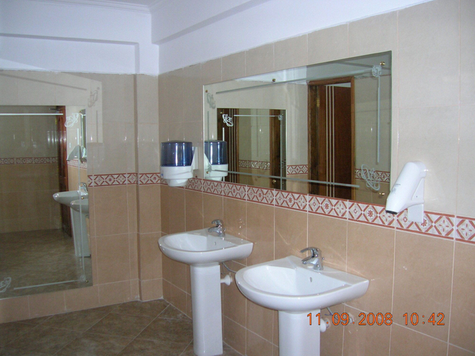 Bathroom 3, City Link Pentagon Hotel, Arusha Urban
