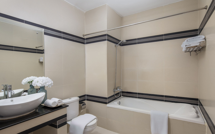 Bathroom 5, Altos Hotel , Phnom Penh