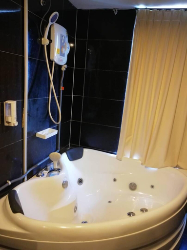 Bathroom 3, Paragon City Hotel, Kinta