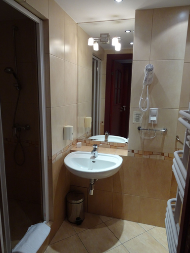 Bathroom 4, Hotel Bartis, Bartoszyce