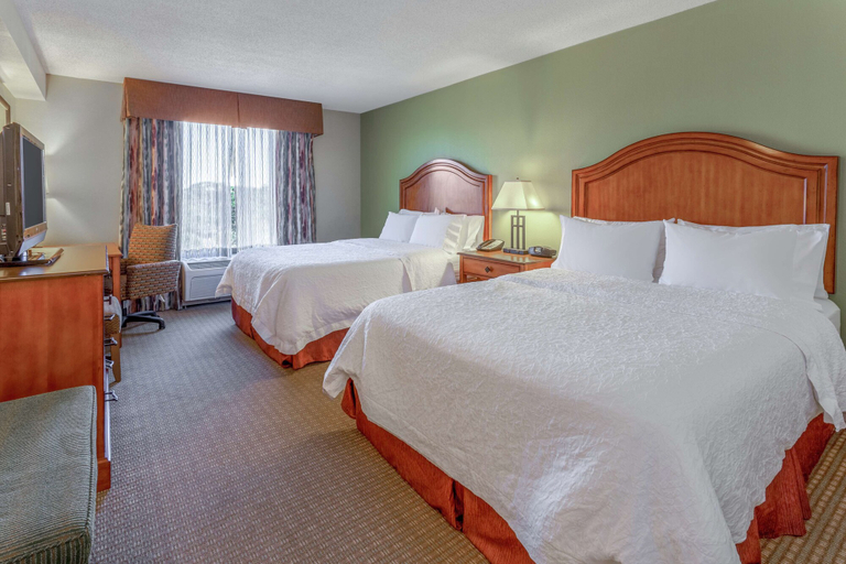Bedroom 3, Hampton Inn Okeechobee - Lake Okeechobee , Okeechobee