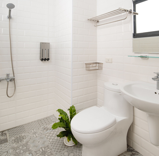 Bathroom 5, Mr Nordic Inn, Hualien