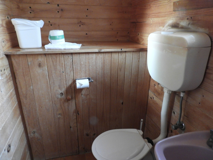 Bathroom 4, Somerset Caravan Park, Waratah/Wynyard - Pt A