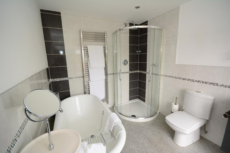Bathroom 3, The Crescent Hotel, North Yorkshire