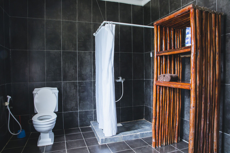 Bathroom 5, Moonshine Uroa Boutique Hotel, Kati