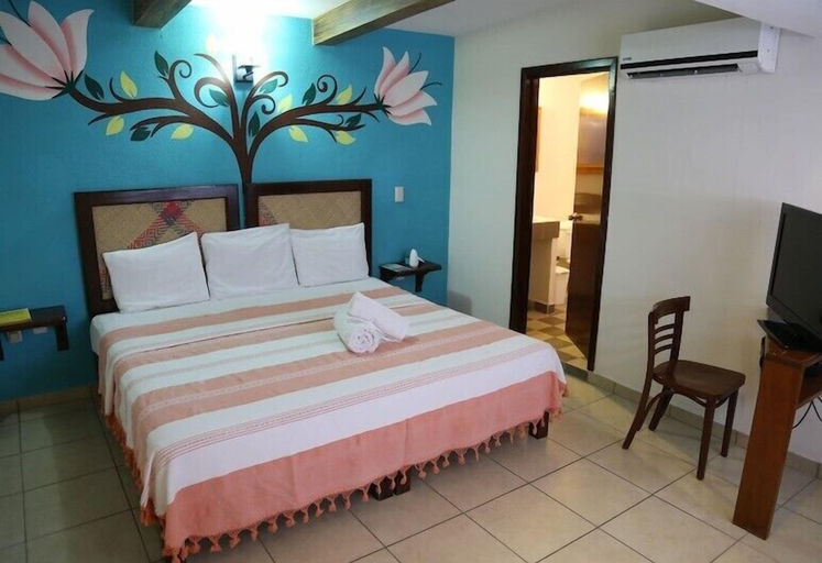 Bedroom 2, Hotel OM Tangolunda, Dist. Pochutla