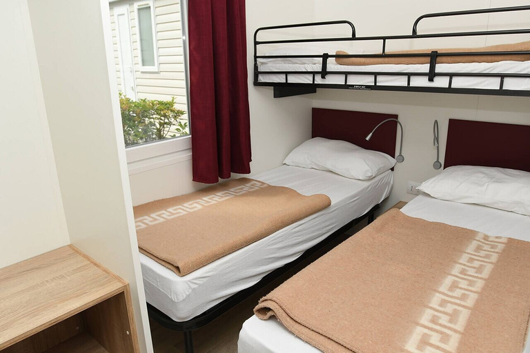 Bedroom 3, Camping Zoo, Trento