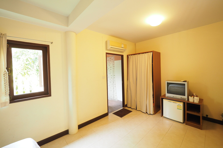 Bedroom 4, Baan Suan Amphawa, Amphawa