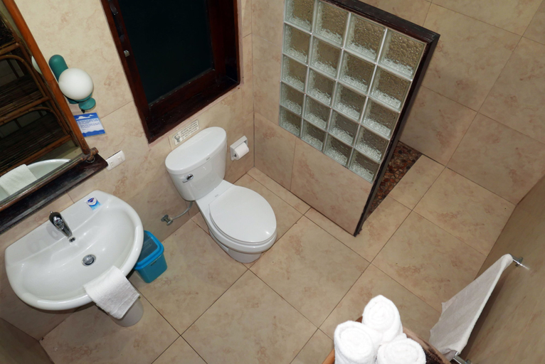 Bathroom 5, Dolarog Beach Resort, El Nido