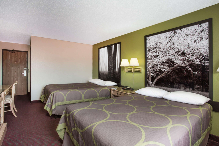 Bedroom 4, Super 8 by Wyndham Salem VA, Salem