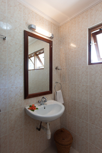 Bathroom 4, Le Relax Self-Catering