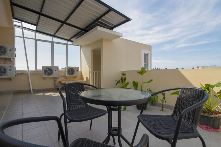 Exterior & Views 19