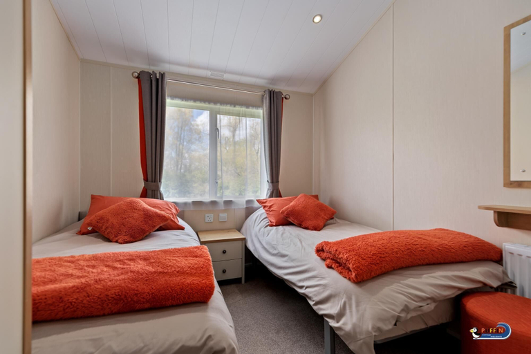 Bedroom 2, St Mary s View - Luxury Lodge Short Walk to Beach Parking, Pembrokeshire