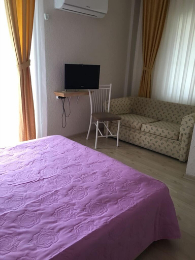 Bedroom 3, Melaike Otel, Foça