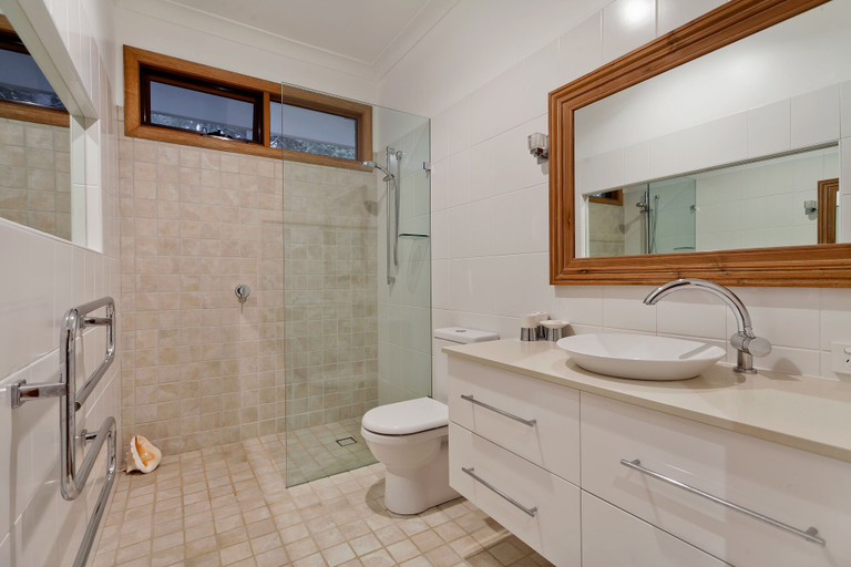 Bathroom 3, Shirri Mirri, Blue Mountains