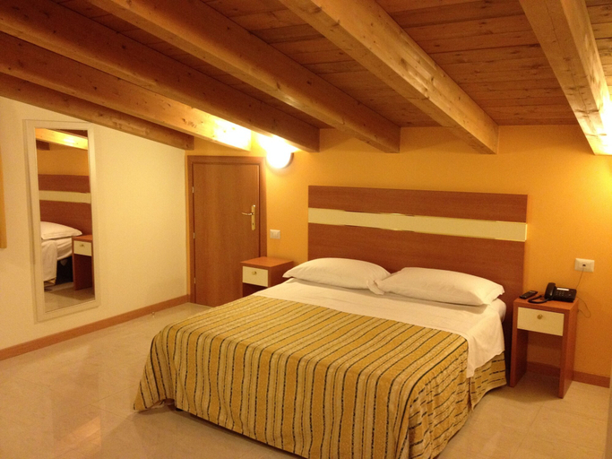Bedroom 2, Hotel GF, Milano