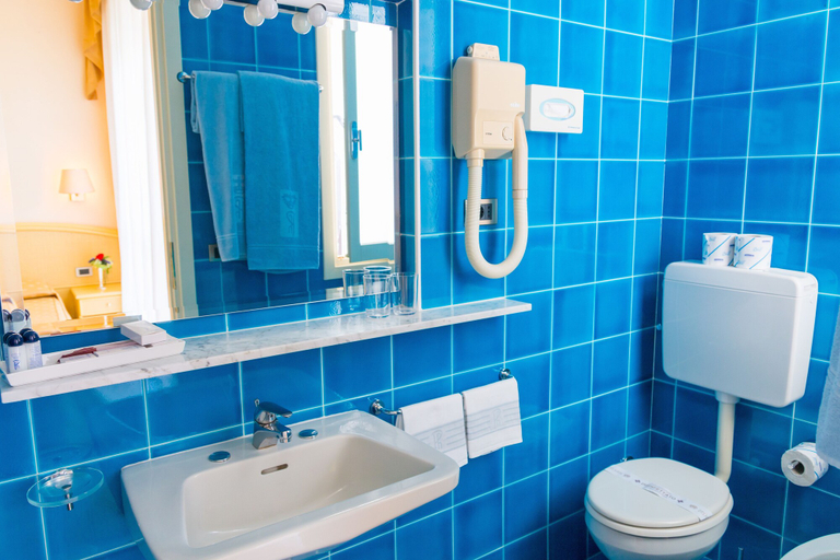 Bathroom 5, Hotel Principe, Venezia