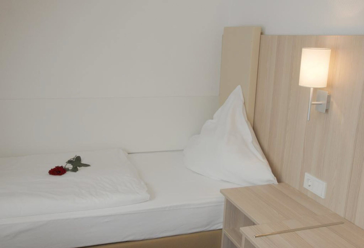 Bedroom 3, Hotel DomBlick, Köln