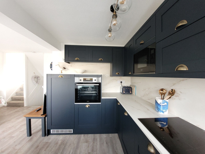 Others 5, Sea View 3 Bedroom Seaside Property, West Sussex