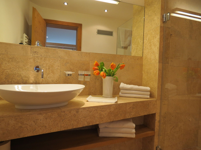 Bathroom 4, Ferienwohnung Landhaus alpinum, Bad Tölz-Wolfratshausen