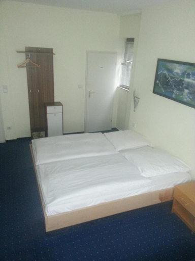 Bedroom 3, Hotel Garni Frankfurt, Frankfurt am Main