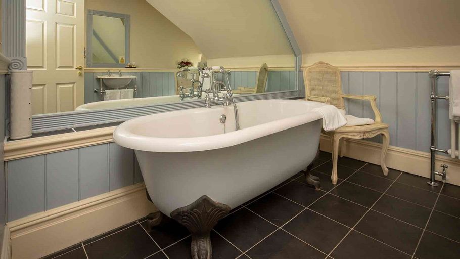 Bathroom 3, The Dower House Hotel, Lincolnshire