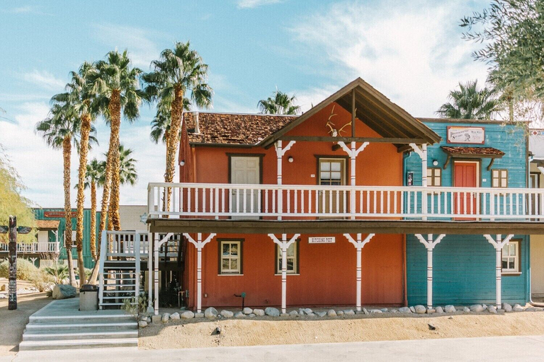 Exterior & Views
