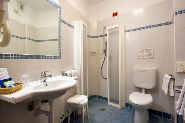 Bathroom 5, Hotel Garden Sea, Venezia