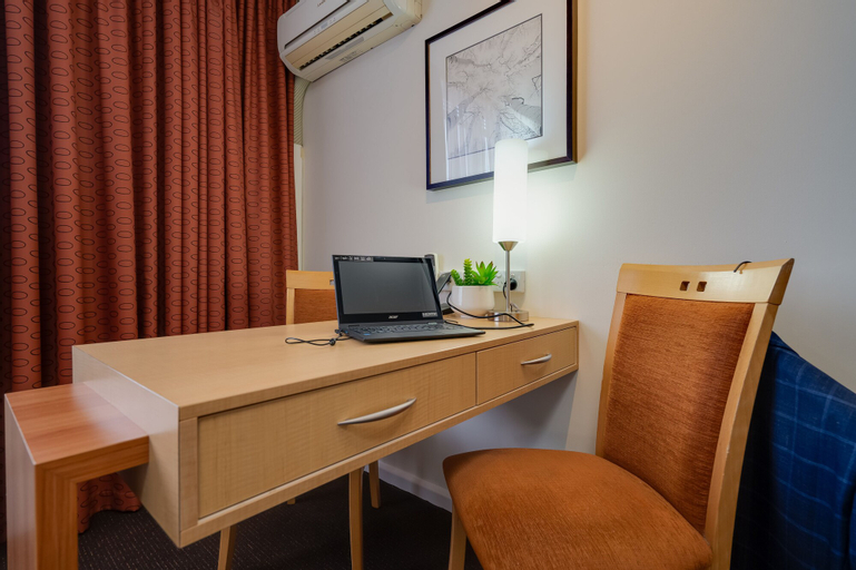 Bedroom 3, Mercure Albury, Albury